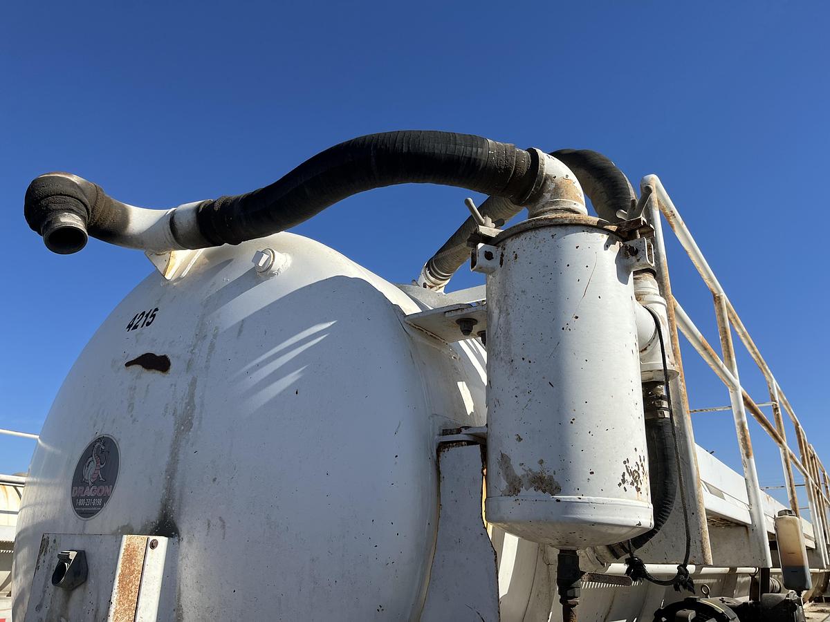 Used 2011 Dragon Vac Tank Trailers