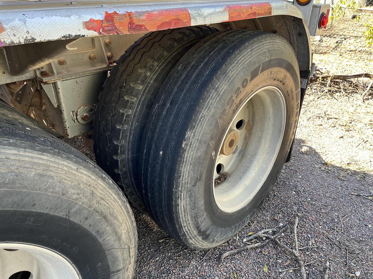 Used 2012 Heil 1040 Pneumatic Trailers