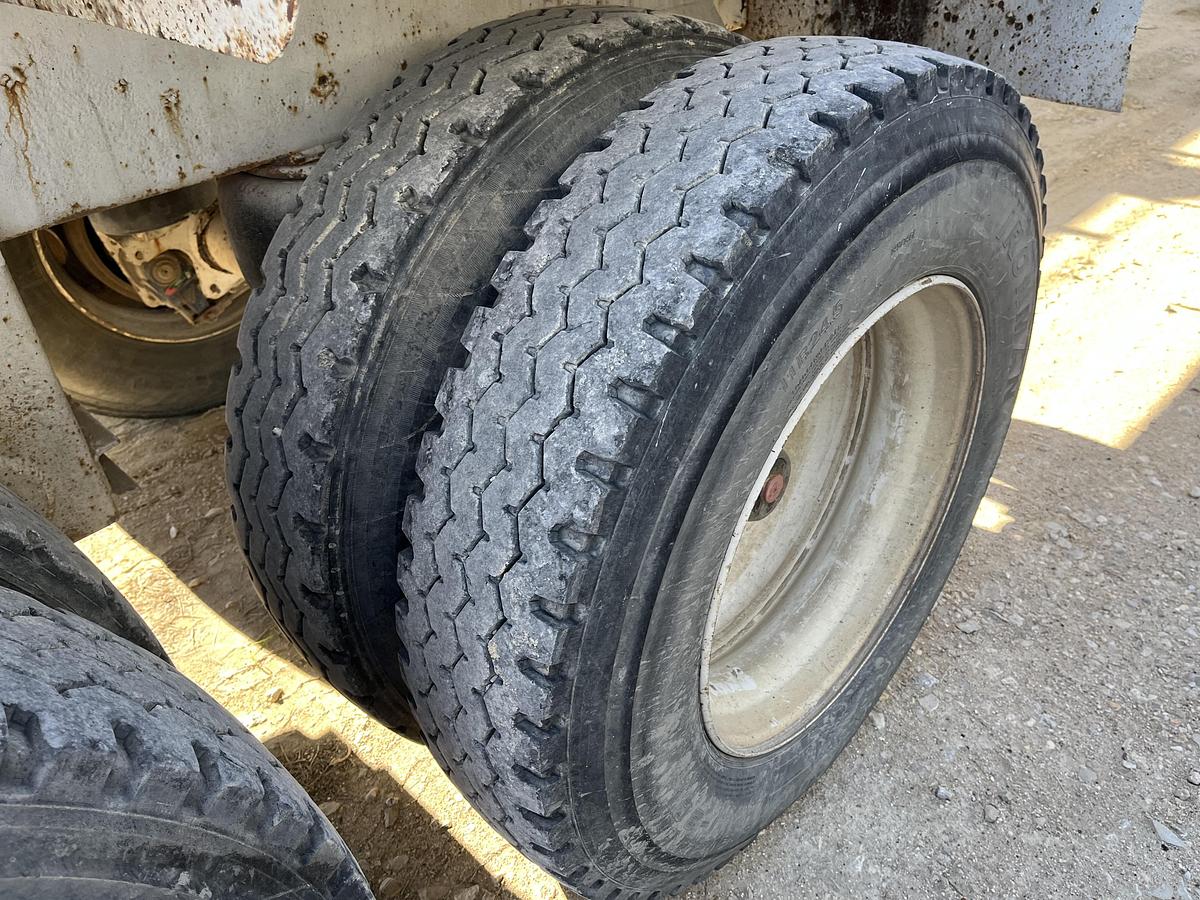 Used 2016 Troxell Vac Tank Trailer