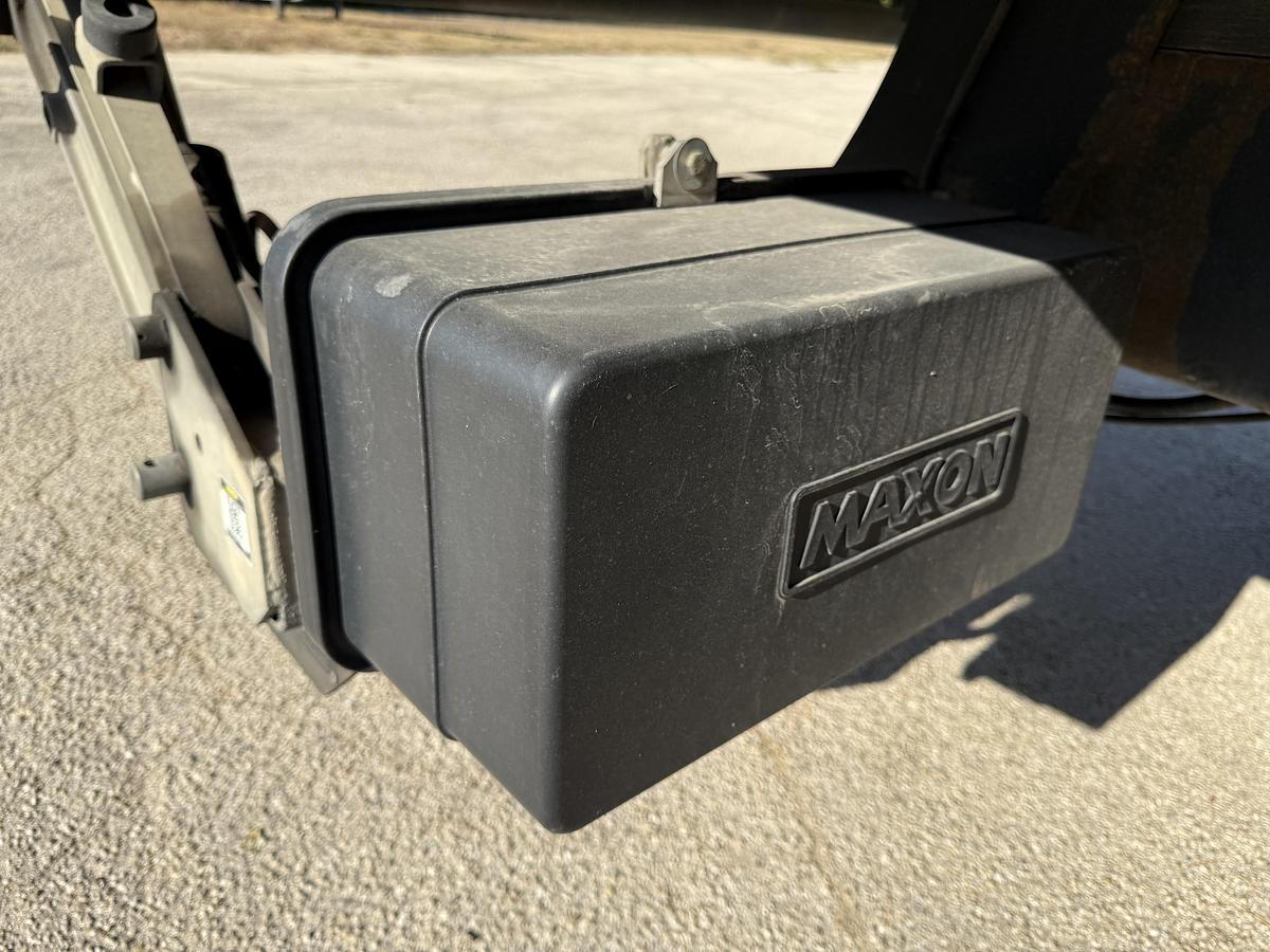 Used 2021 Freightliner 26' M2 106