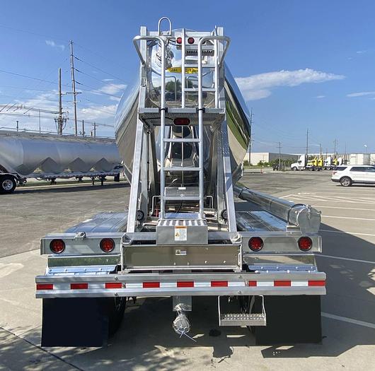 2024 J&L Food Grade Pneumatic Trailer