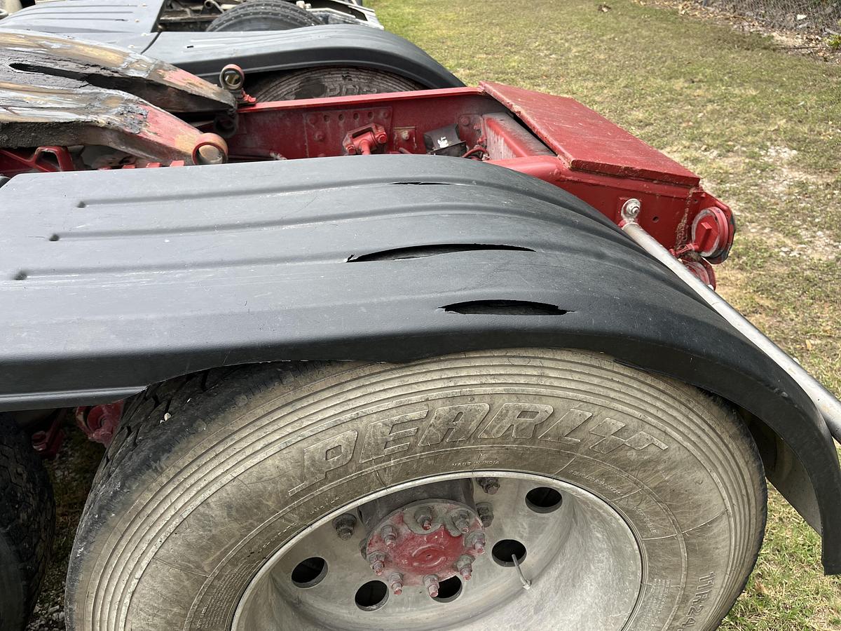 Used 2011 Freightliner Coronado 122SD Day Cab