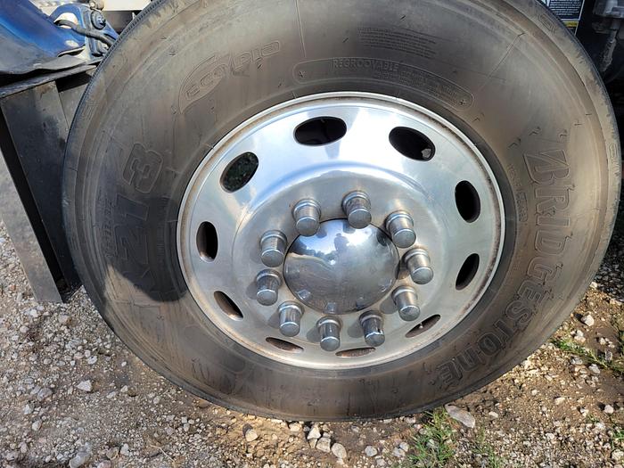 Used 2023 Peterbilt 389