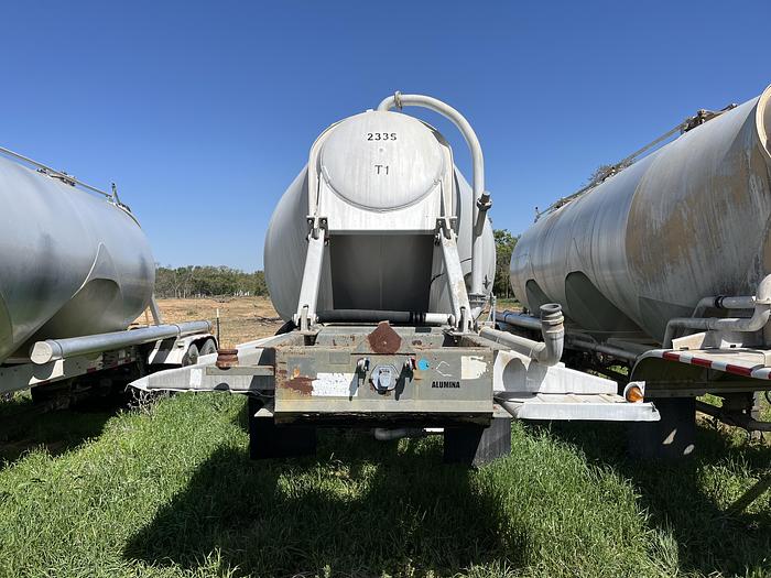 Used 2000 Polar Pneumatic Trailer