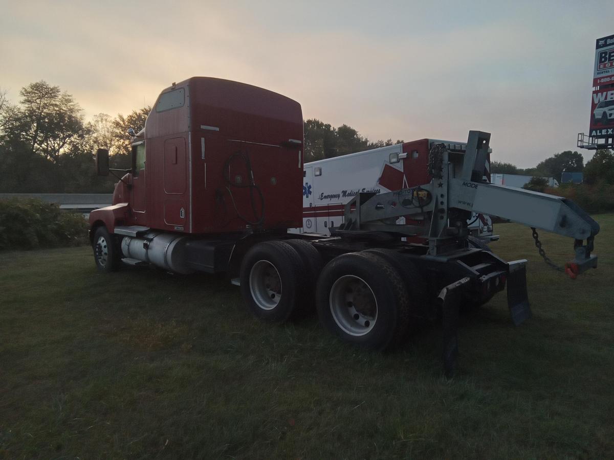 Used 2004 Kenworth T600 Sleeper