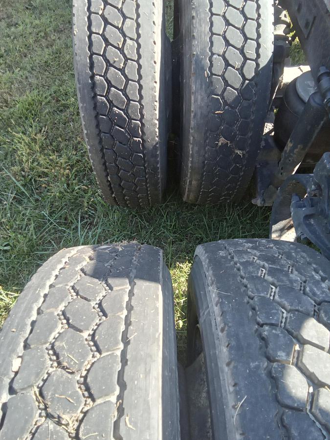 Used 2004 Kenworth T600 Sleeper