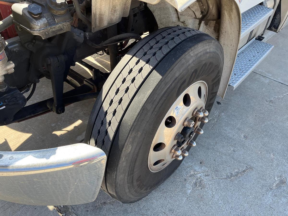 Used 2023 Freightliner M2 106 Box Truck