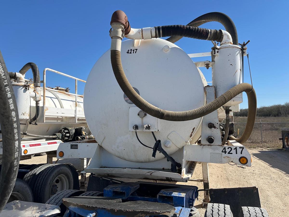 Used 2011 Dragon Vac Tank Trailers