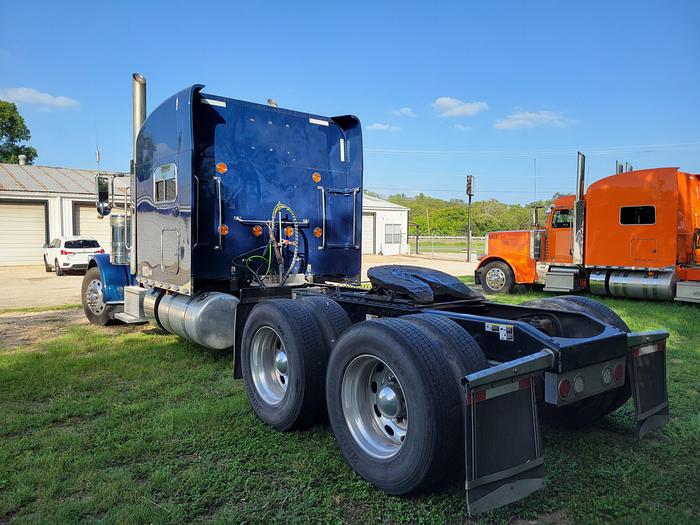Used 2023 Peterbilt 389