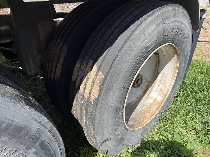 Used 2000 Polar Pneumatic Trailer