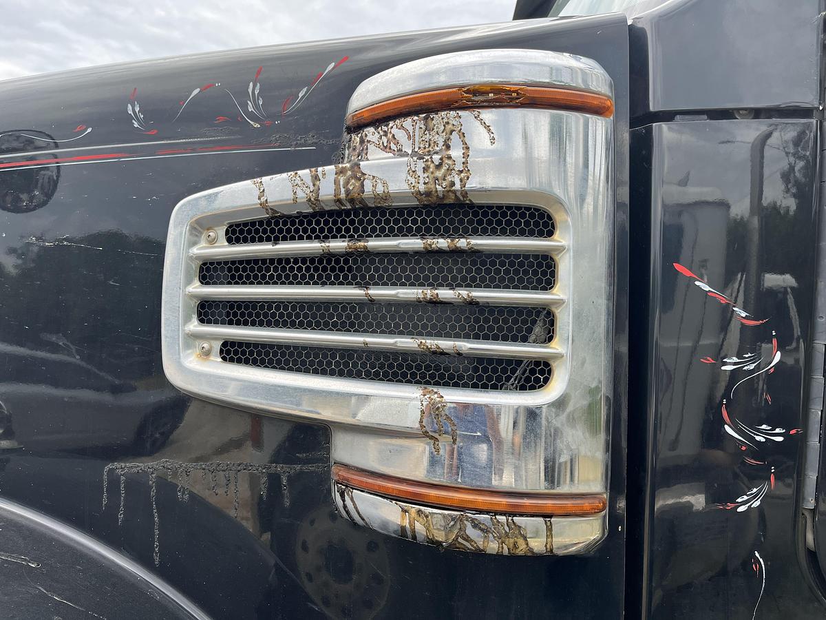 Used 2011 Freightliner Coronado 122SD Day Cab