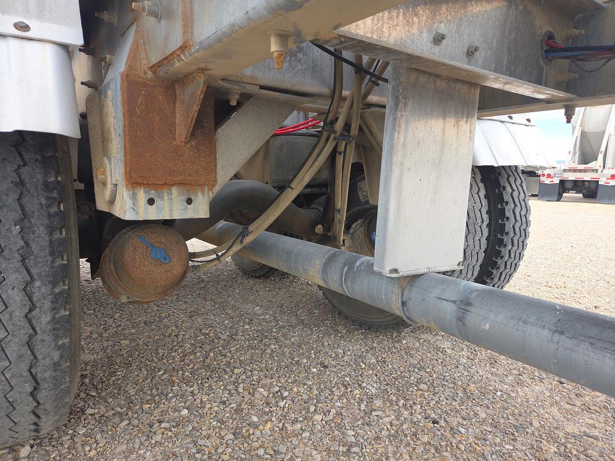 Used 2020 Southern Weld Pneumatic Trailers