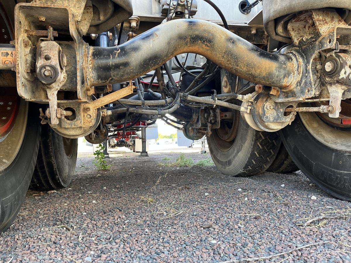 Used 2011 Polar Pneumatic Trailer