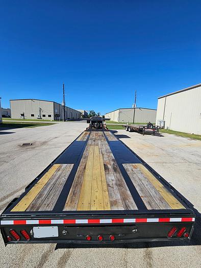 Used 2018 Maxx-D Flatbed Gooseneck Trailer