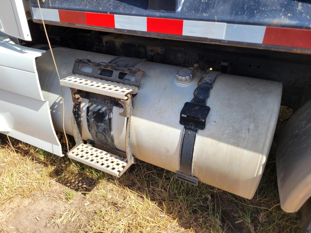 Used 2008 Volvo VNL64T300 Dump Truck