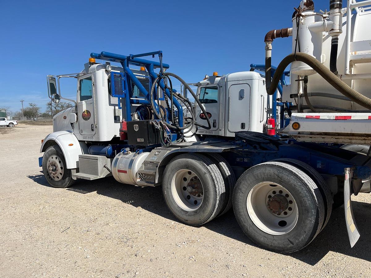 Used 2012 Peterbilt 365 Winch Truck