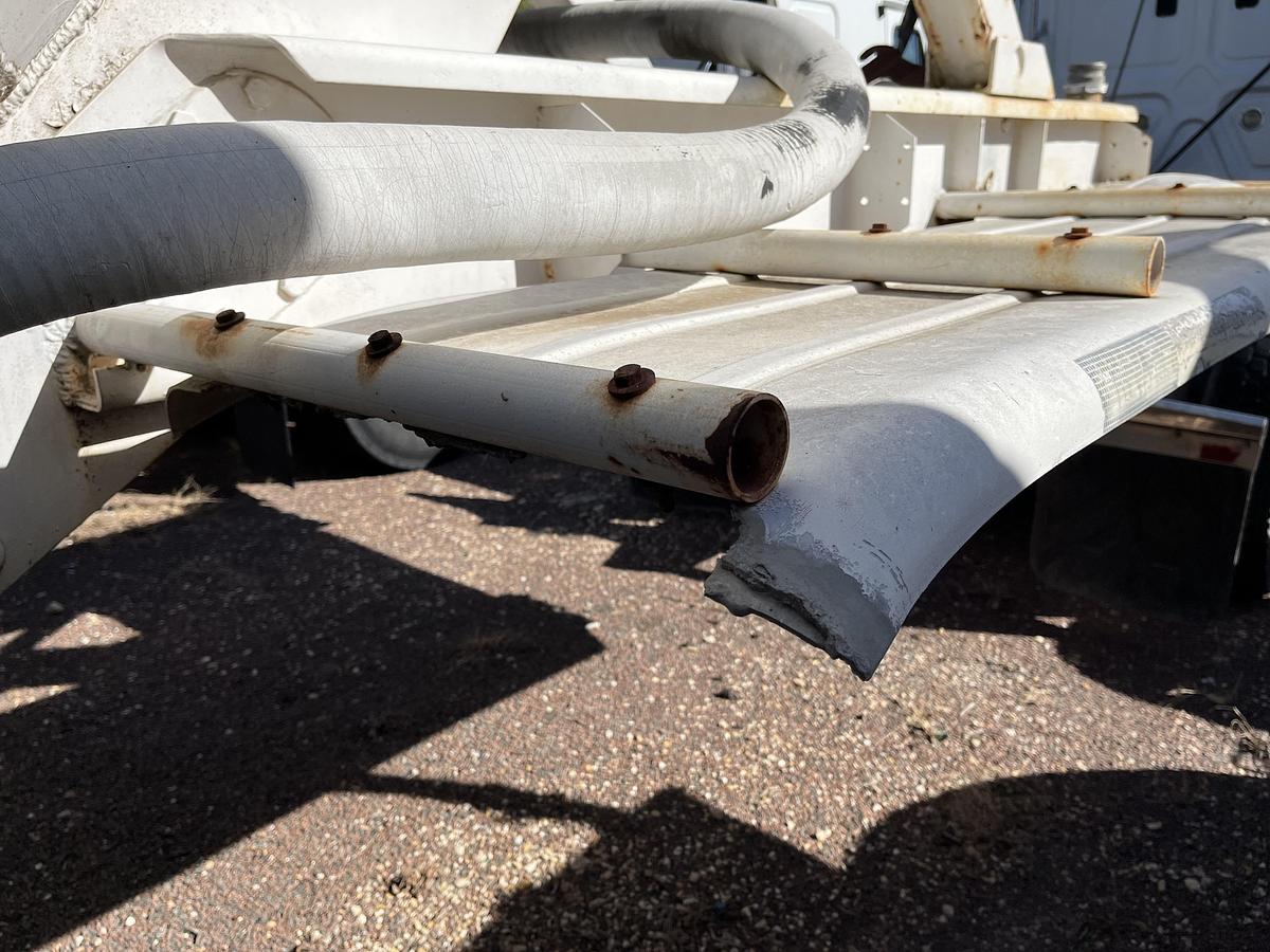 Used 1981 Heil 1040 Pneumatic Trailer