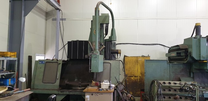 Used OM  Ltd. TM2 - 10N CNC Vertical Turning Lathe Machine