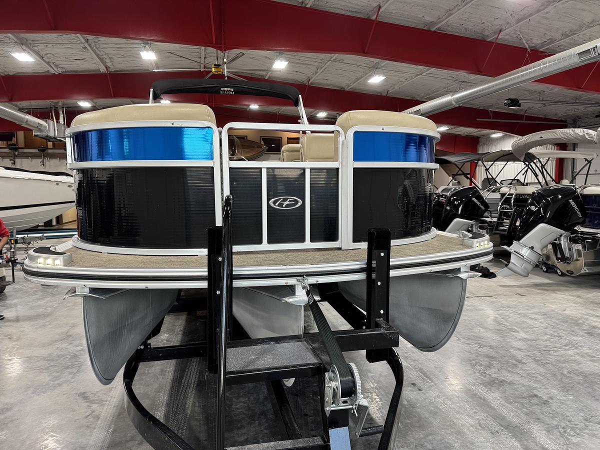 Used 2012 Harris 250 Grand Mariner