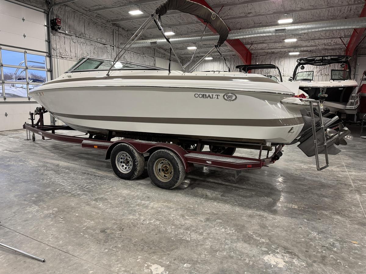 Used 2000 Cobalt 246 BR