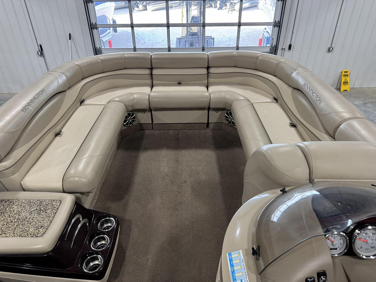 Used 2010 Bennington 2250 RCW