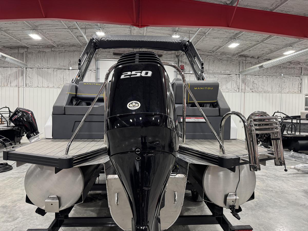 2025 Manitou 24 Explore