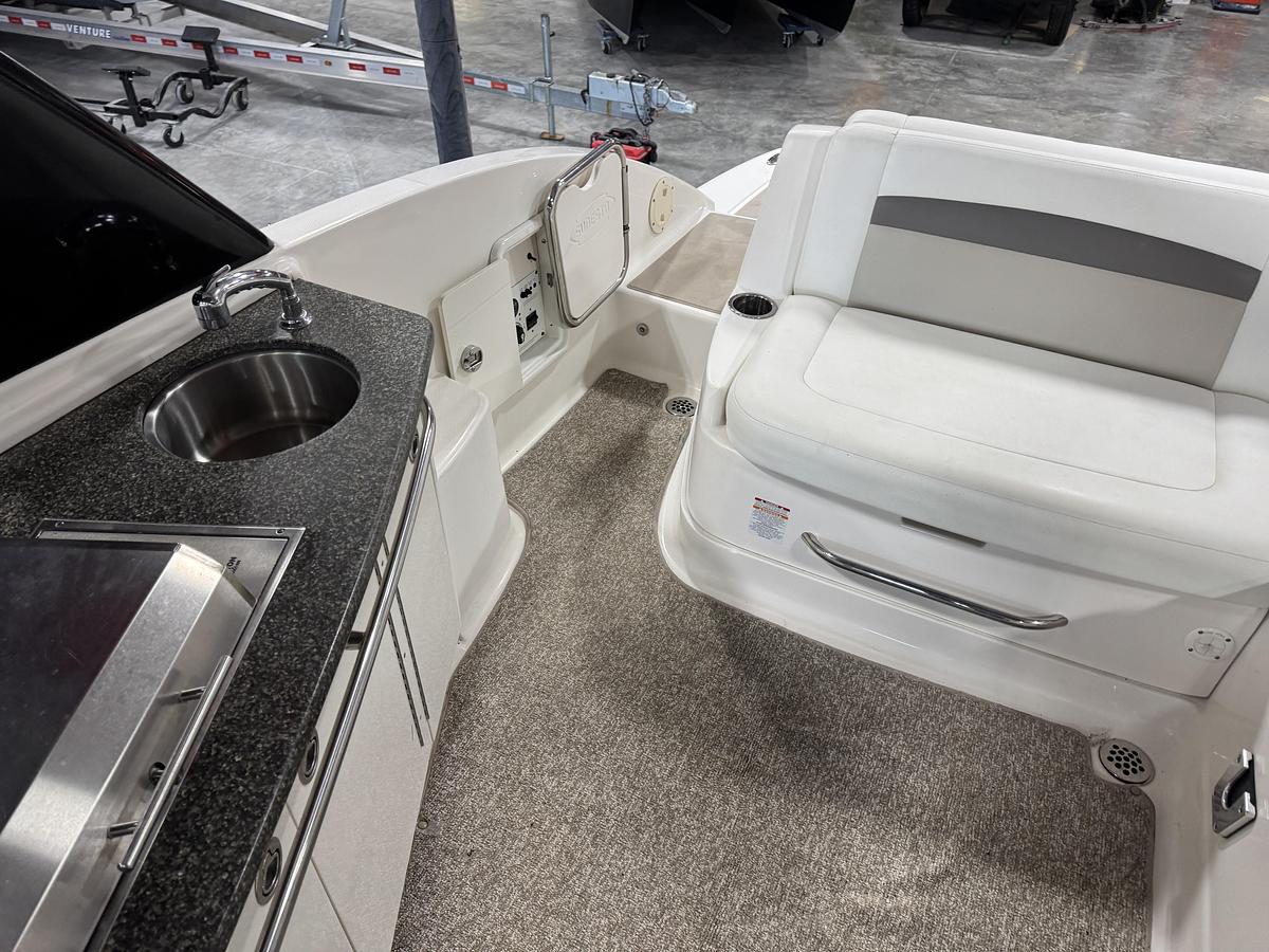 Used 2008 Chaparral 284 Sunesta