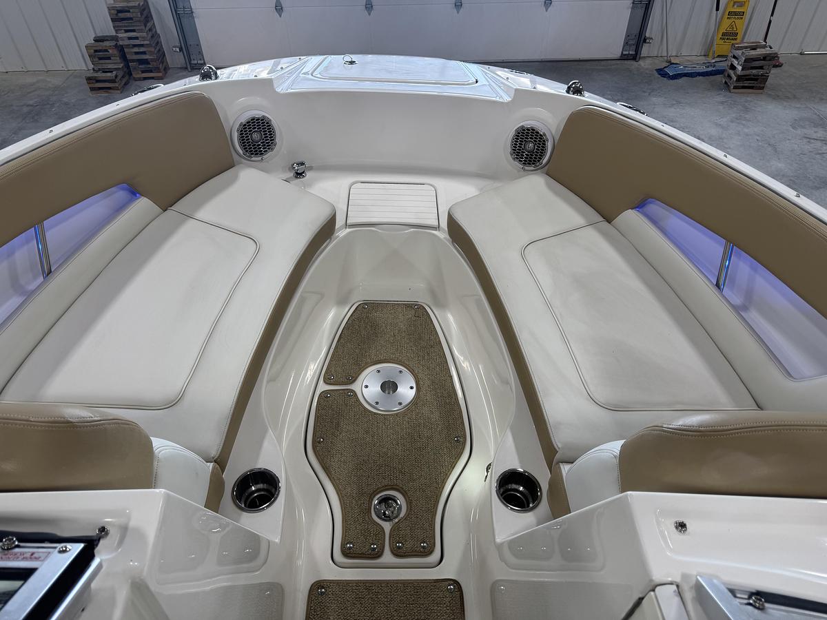Used 2011 Sea Ray 240 Sundeck