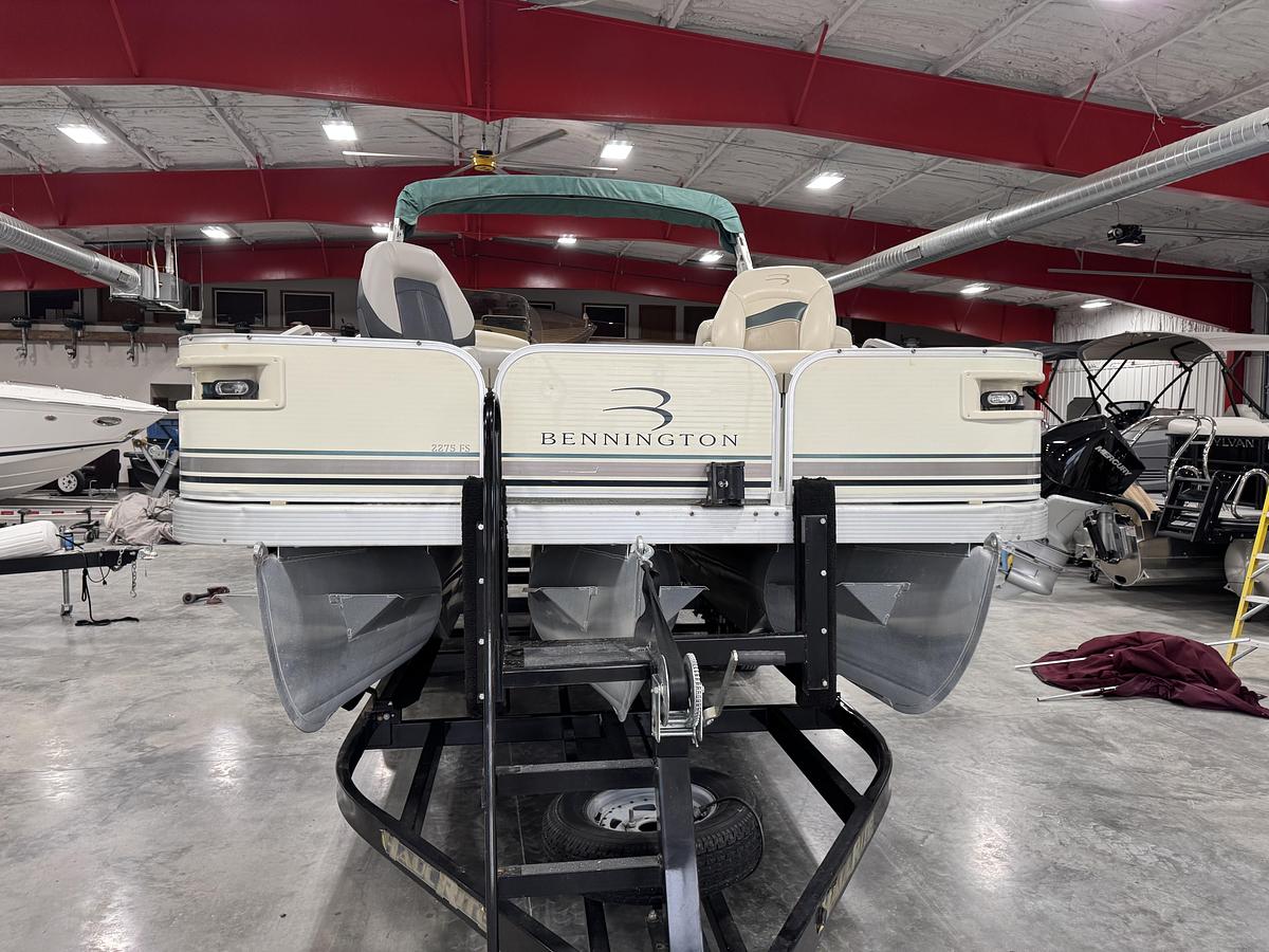 Used 2002 Bennington 2275 FS