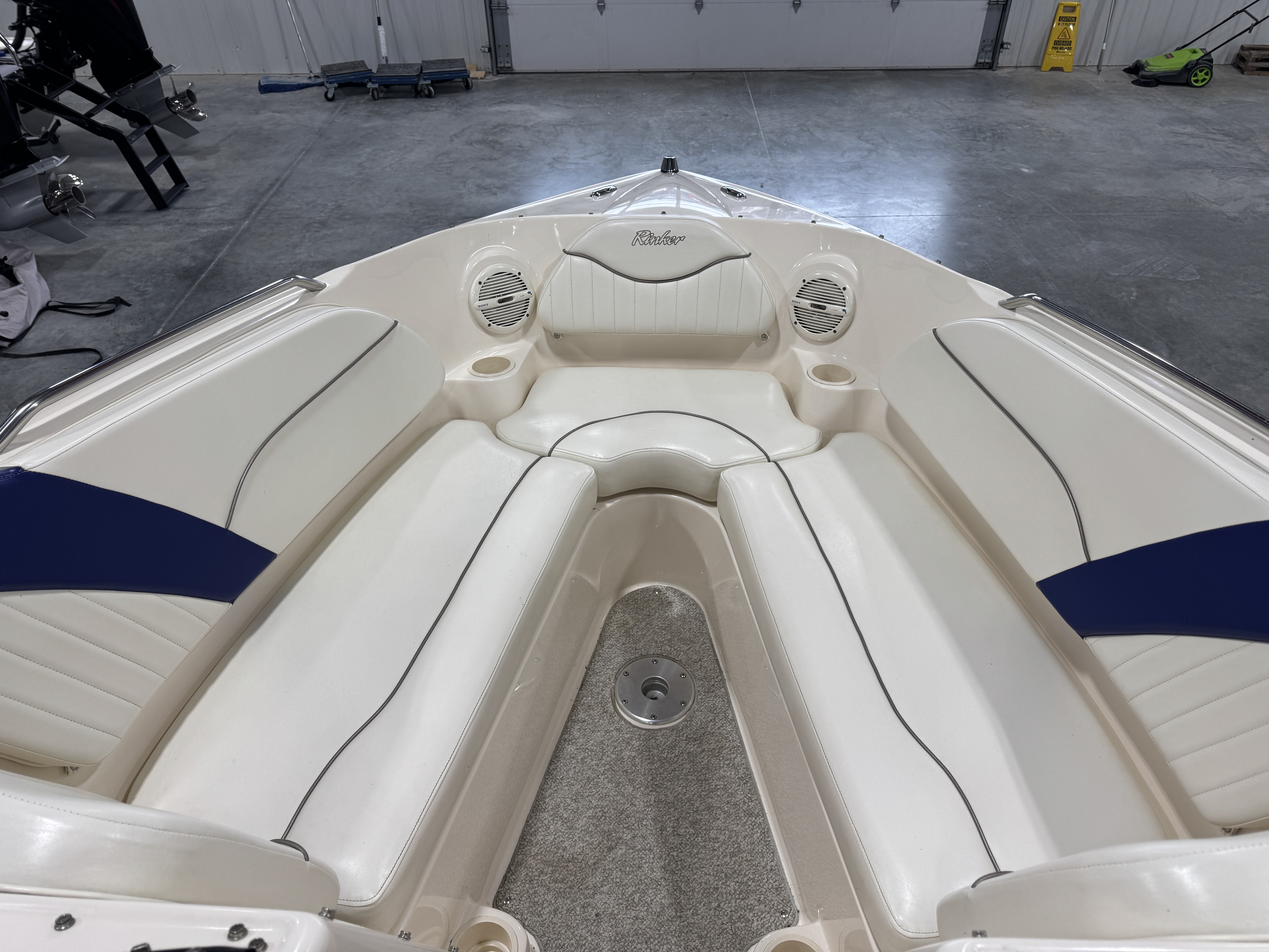 Used 2004 Rinker 262 BR