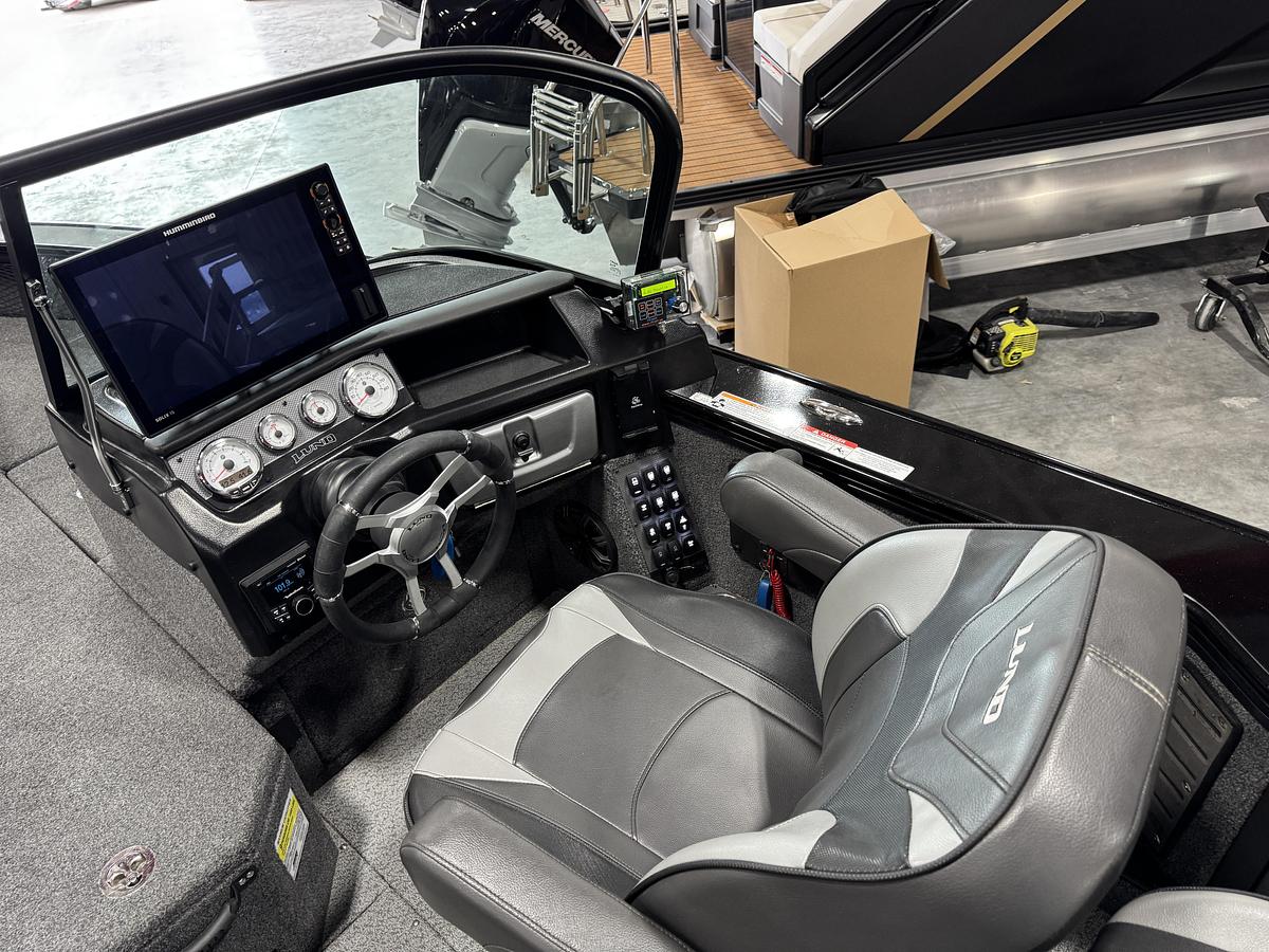 Used 2024 Lund 2075 Pro Vee