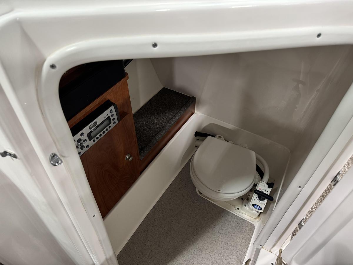 Used 2012 Rinker 296 BR