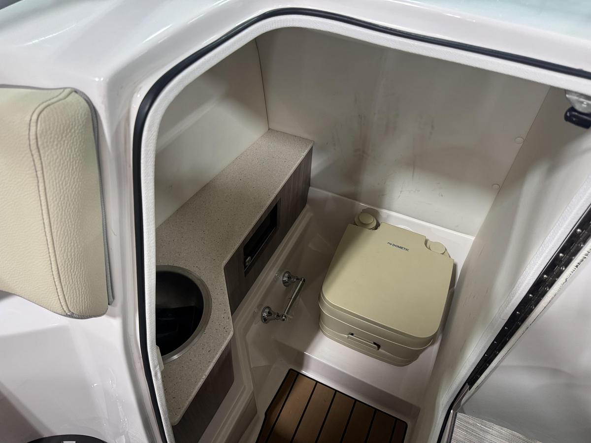 Used 2019 Regal 26 Fasdeck