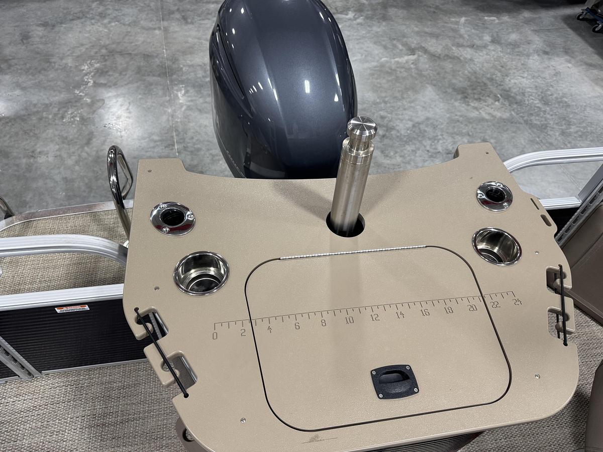 Used 2019 Bennington SX 25