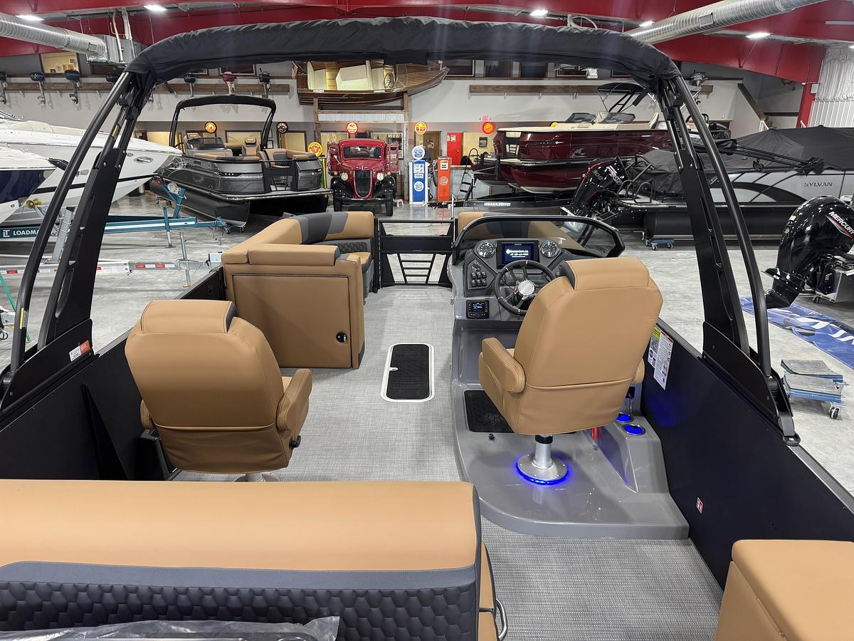 2026 Sylvan L-5 Platinum