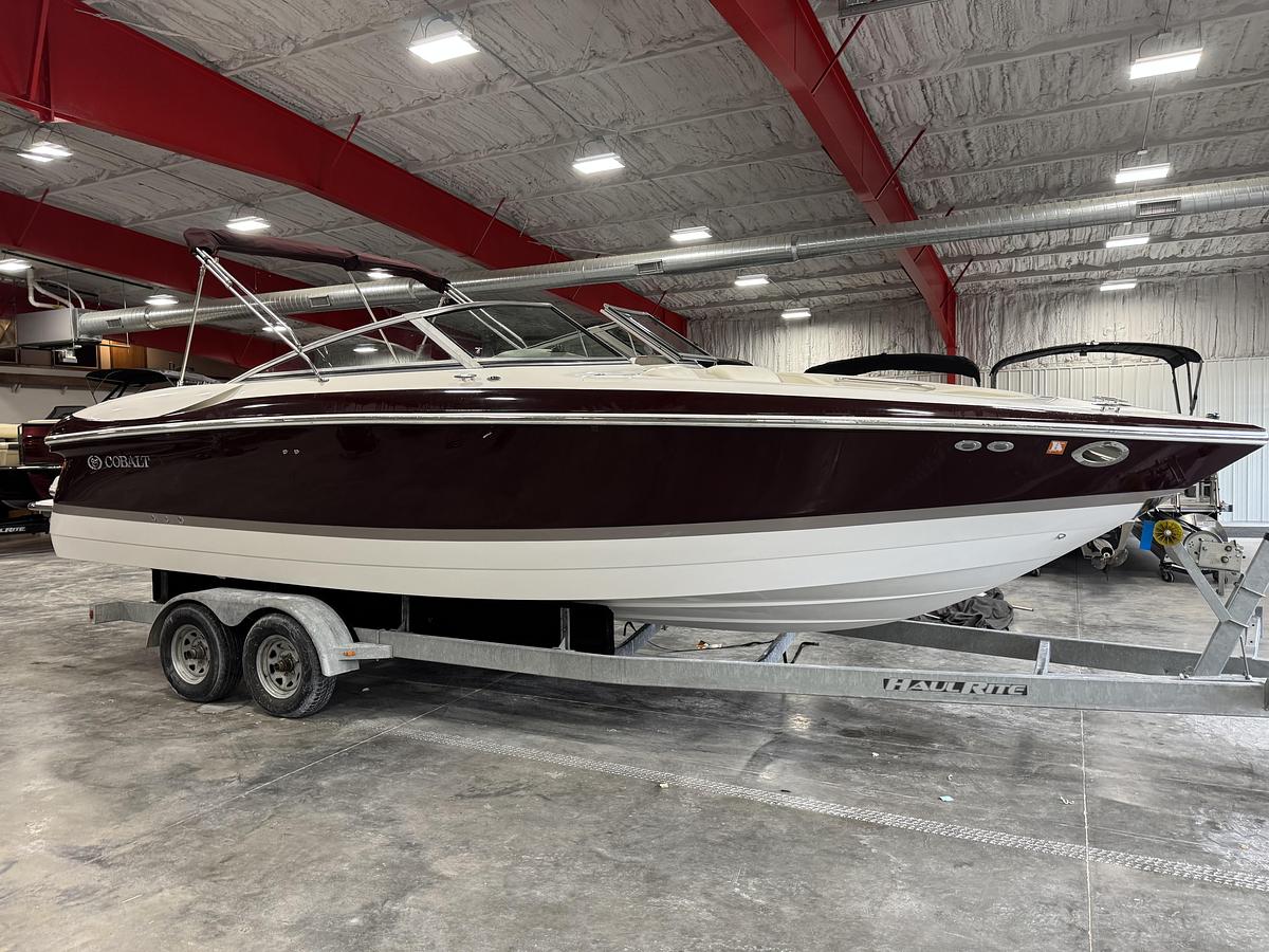 Used 2005 Cobalt 282 BR