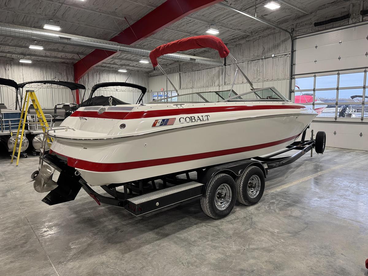 Used 1995 Cobalt 252 BR