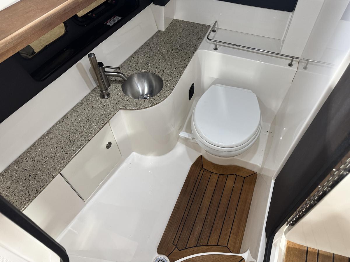 Used 2016 Sea Ray 350 SLX