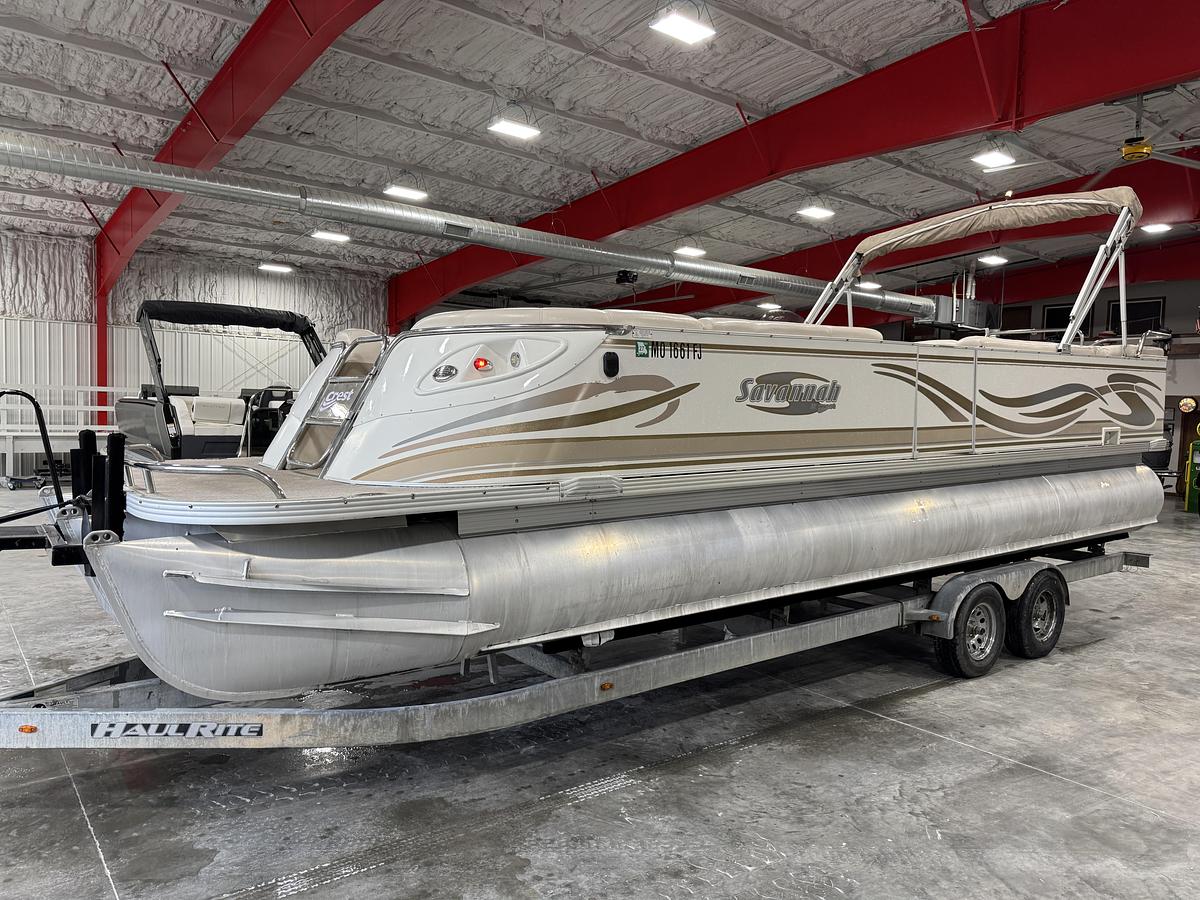 Used 2005 Crest 25 Savanna