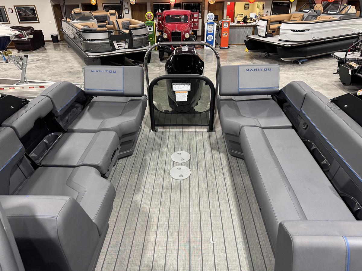 2025 Manitou 24 Explore