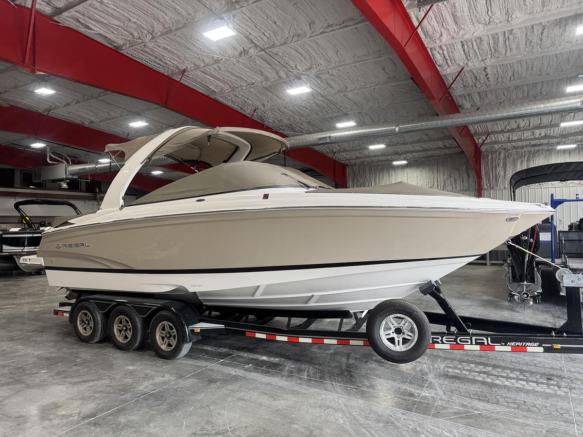 Used 2011 Regal 2700