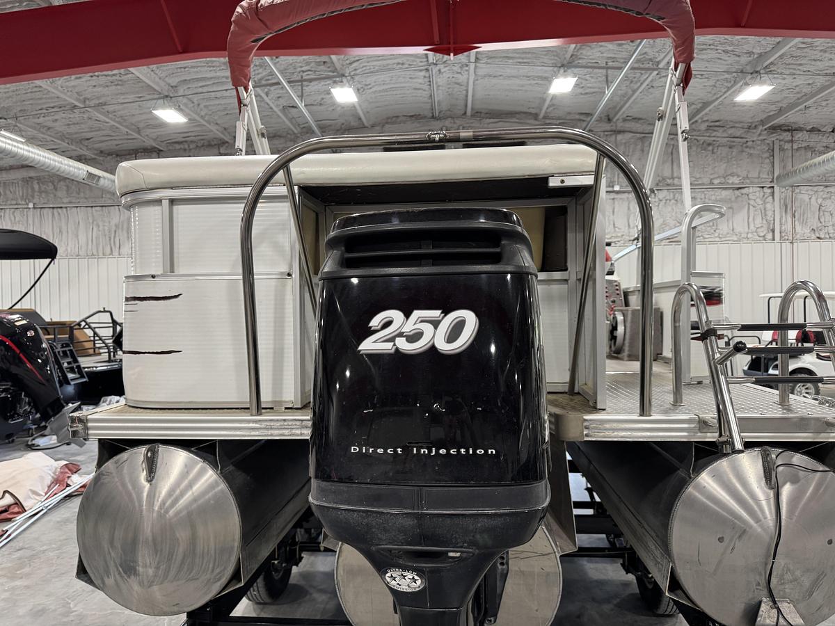 Used 2010 Monterey 25 X-Plode