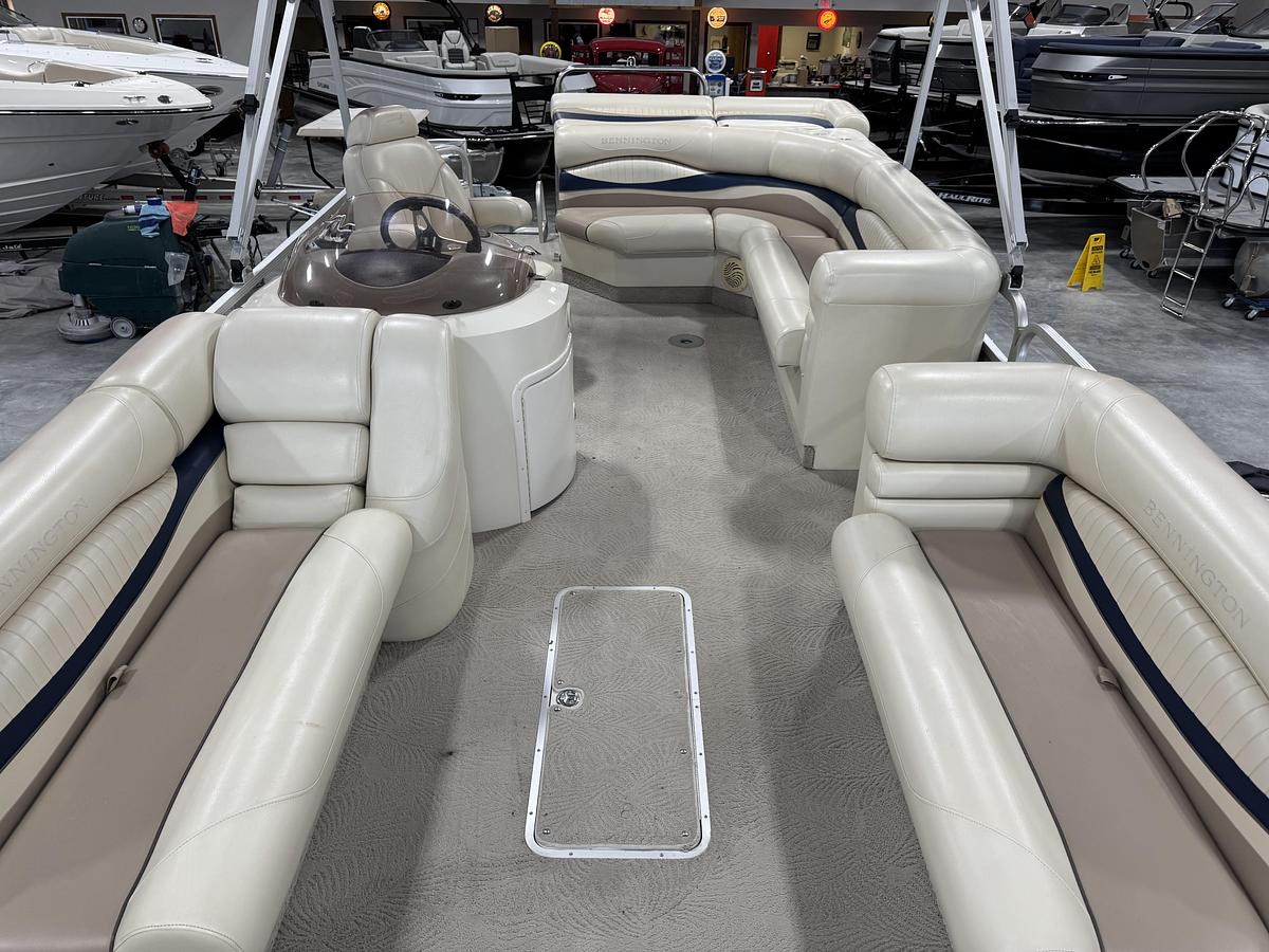 Used 2007 Bennington 2257 RFS