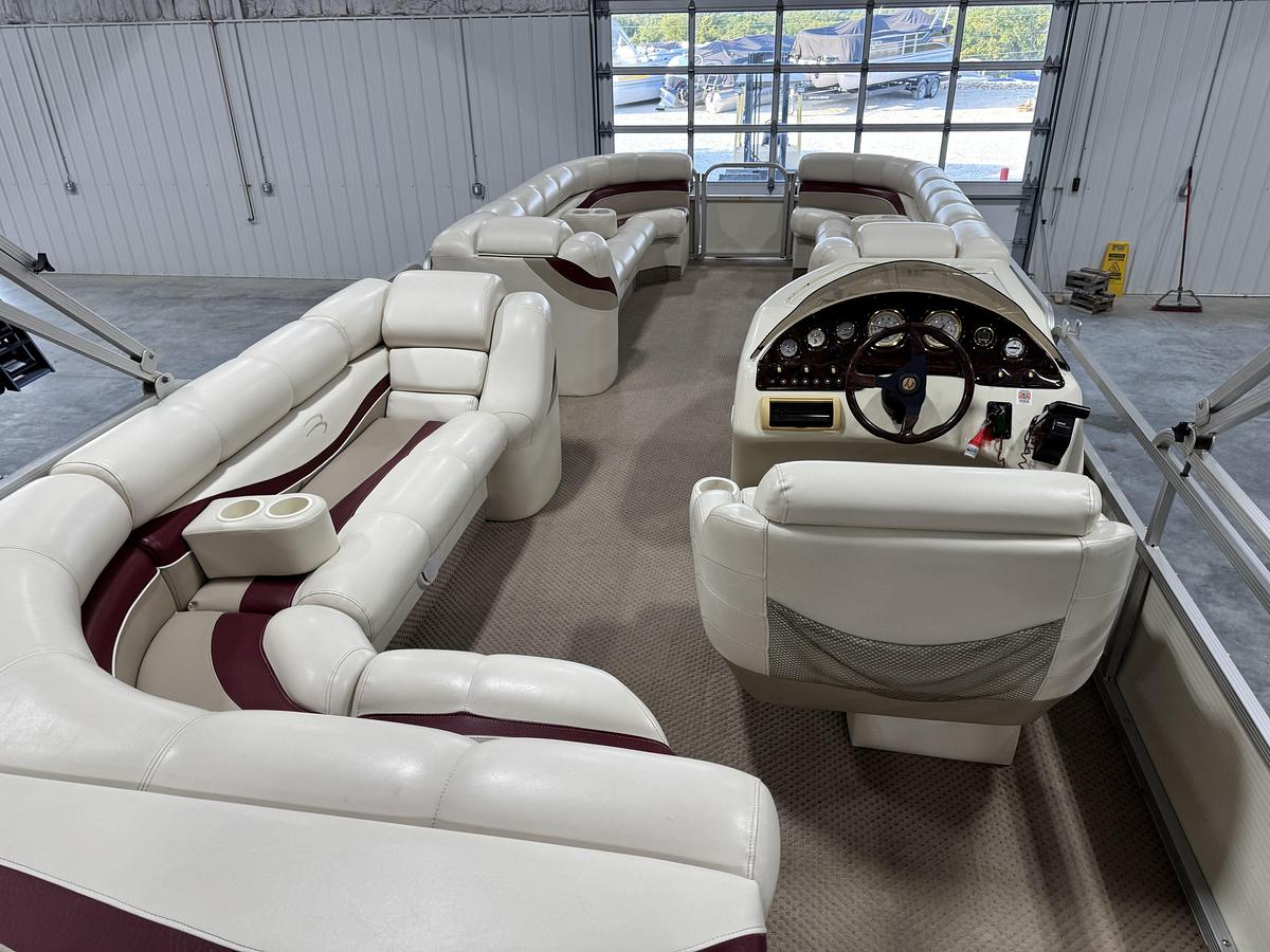 Used 2001 Bennington 2575 RLX