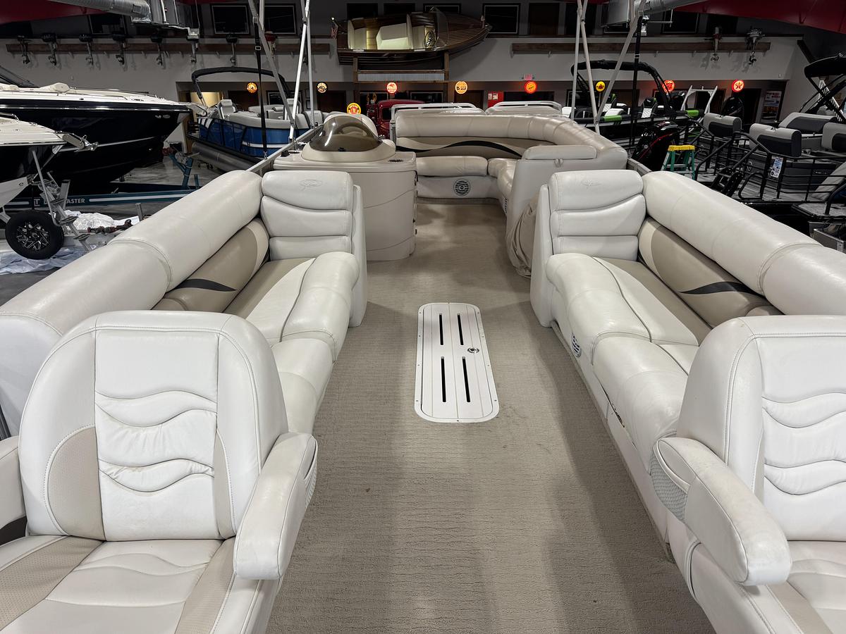 Used 2008 Crest 2570 II XRS