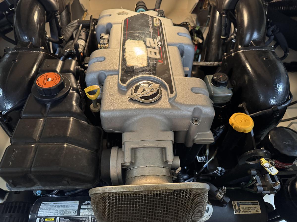 Used 2011 Sea Ray 250 SLX