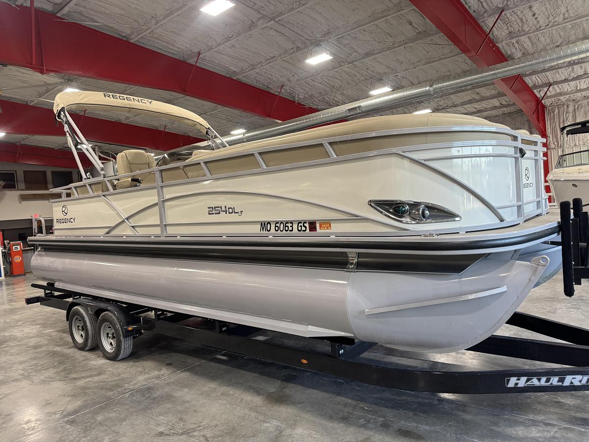 Used 2017 Suntracker 254 Regency