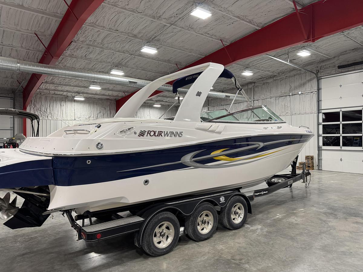 Used 2005 Four Winns 290 Horizon