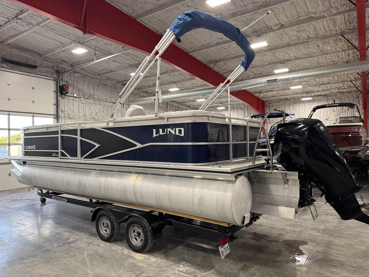 Used 2018 Lund LX 240
