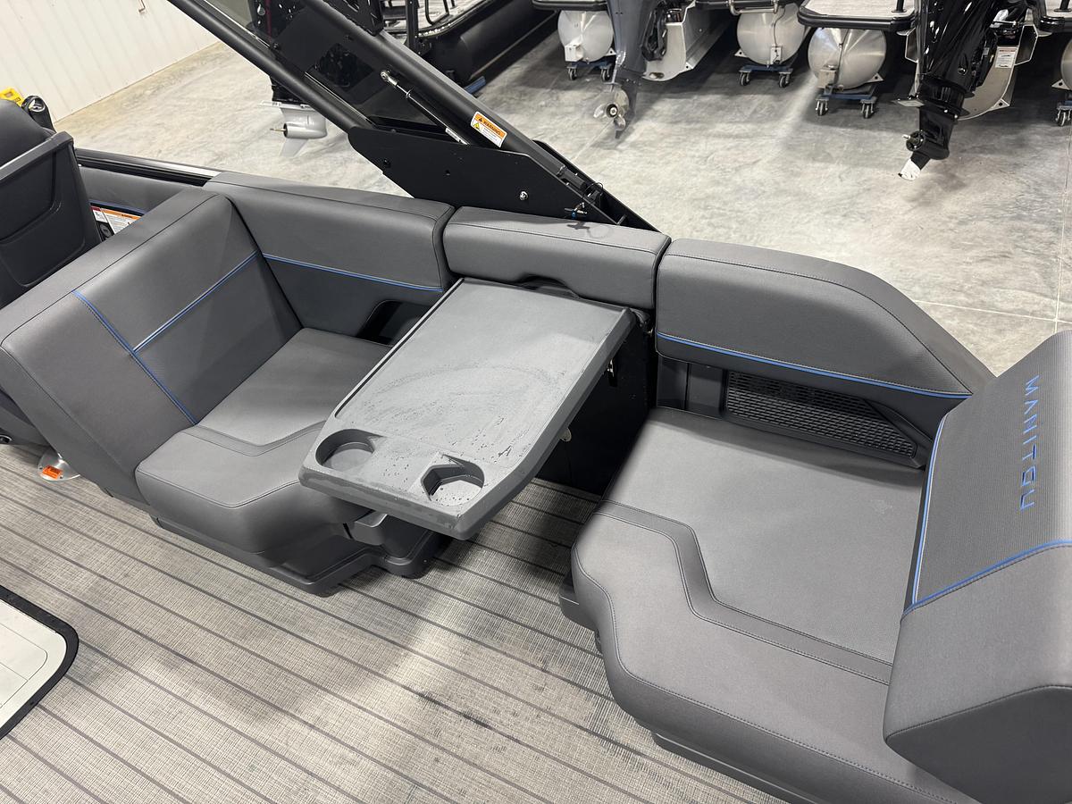 2025 Manitou 24 Explore